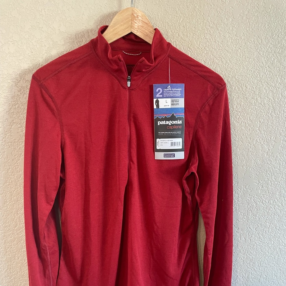 Patagonia Womens Size Large Capilene NWT Burgundy colored